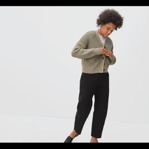everlane texture cotton cardigan field green